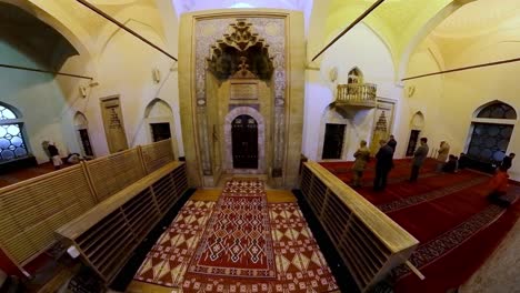 Sarajevo,-Iglesias-Y-Mezquitas:-Descubra-El-Encanto-Religioso-De-Sarajevo,-Caracterizado-Por-Iglesias-Y-Mezquitas