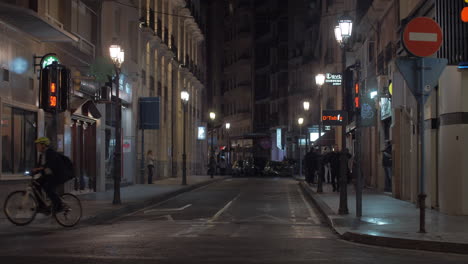 Nachtansicht-Der-Straße-In-Spanien