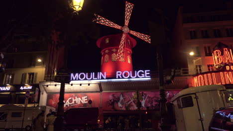 Night-view-of-illuminated-Moulin-Rouge-in-Paris-France