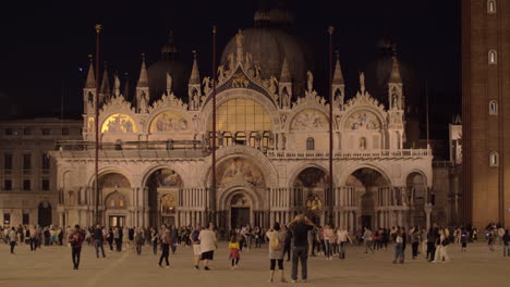Night-view-of-Saint-Marks-Basilica-on-Piazza-San-Marco-in-Venice-Italy