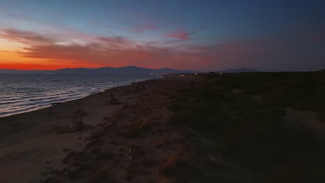 Toskana-Sandstrand-Bei-Sonnenuntergang