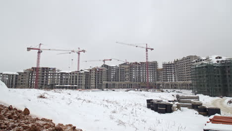 Zeitraffer-Des-Baus-Einer-Wohnanlage-Im-Winter-Russland