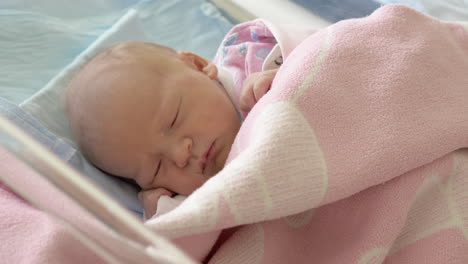 Newborn-baby-girl-asleep