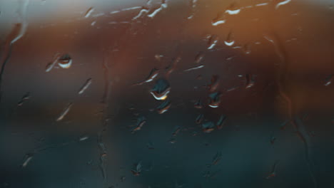 Regentropfen-Auf-Zugfenster