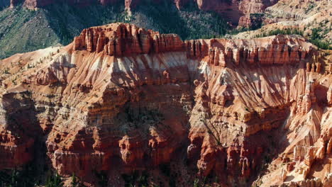 Aerial-telephoto-shot-of-details-on-a-sandstone-rock,-in-sunny-Bruce-Canyon,-USA