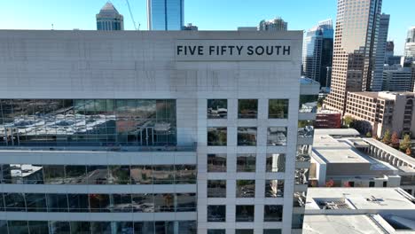 Five-Fifty-South-skyscraper-in-downtown-Charlotte,-North-Carolina