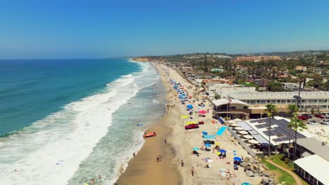 Crowded-Beach-During-Summer-In-Del-Mar,-California,-USA