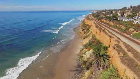 Train-Tracks-On-The-Coastline-Of-Del-Mar-In-California,-USA