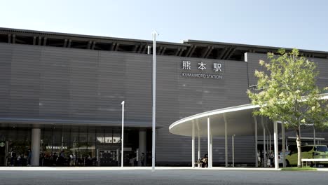 Jr-Kumamoto-Bahnhofsgebäude-Mit-Blick-Auf-Den-Vordereingang