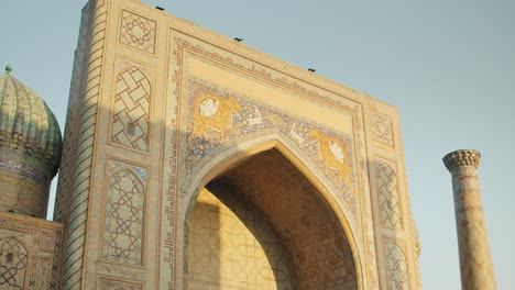 Registan-Samarkand-Stadt-Usbekistan-Sherdor-Medresse-Islamische-Architektur-18-Von-38