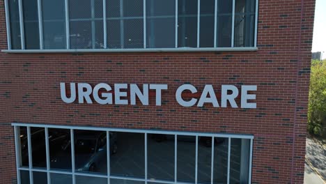 Urgent-Care-sign