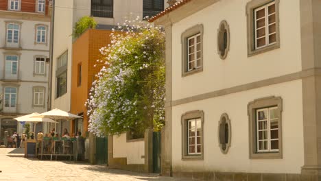 Tourists-in-a-restaurant-in-the-historic-region-of-Braga-in-Portugal