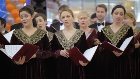 Concert-of-choir-with-men-and-women-singers-Russia
