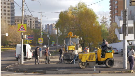 Laying-new-asphalt-on-the-sidewalk-in-Moscow-Russia