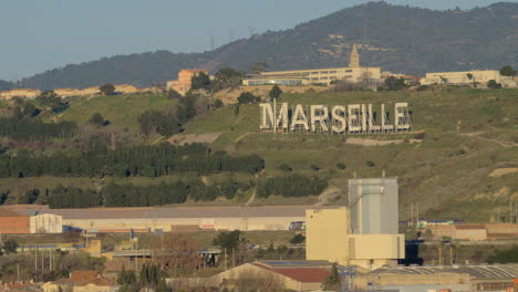 Bei-Der-Annäherung-An-Marseille