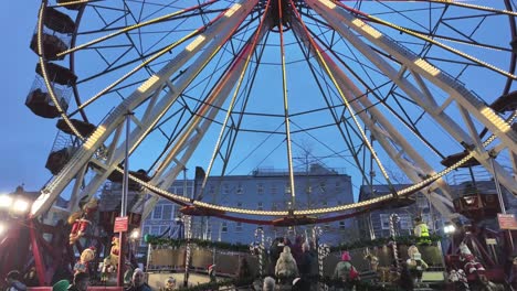 Family-fun-at-Christmas-time-in-Cork-with-Ferris-wheel-ride