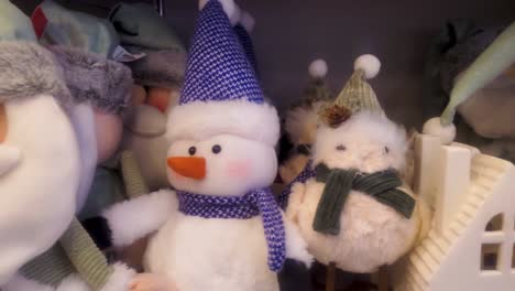 Heartwarming-and-festive-depiction-of-Christmas-with-friendly-stuffed-toys-on-store-shelf