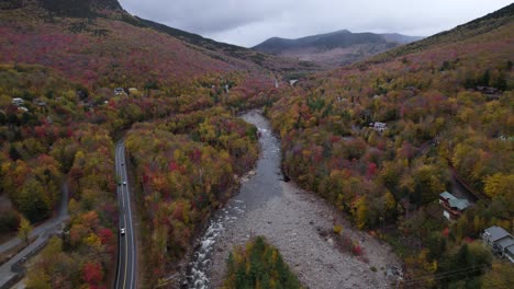 Drone-View-of-Kancamagus-Highway-Along-River-in-the-Trees