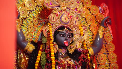 Diwali-Ist-Eines-Der-Größten-Feste-In-Indien.-Bei-Diesem-Fest-Wird-Kali,-Eine-Der-Gottheiten-Der-Hindus,-Verehrt