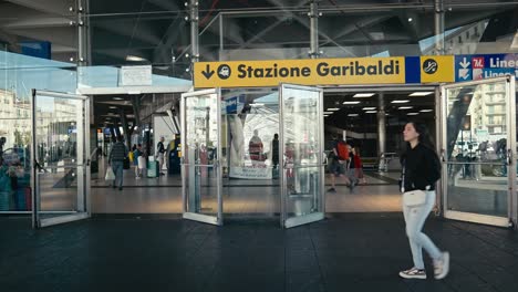Garibaldi-Station-Entrance-in-Naples,-Italy