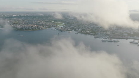 Luftüberflug-Der-Wolken-Am-Morgen-Des-Amazonas-In-Manaus,-Brasilien