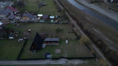Luftaufnahme-Der-Größeren-Stadt-Campulung,-Moldovenesc,-Rumänien