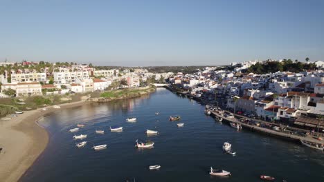 Sunny-Riverside-View-in-Ferragudo,-Algarve