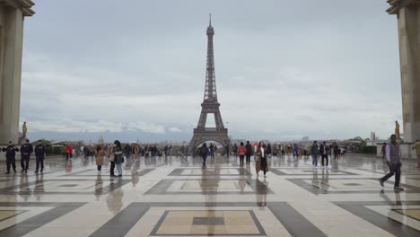 Panorama-Des-Eiffelturms-Vom-Trocadero-Platz-Aus-Gesehen