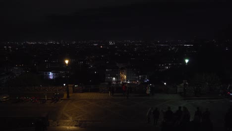 Majestätischer-Panoramablick-Auf-Paris-In-Der-Nähe-Des-Square-Louise-Michel