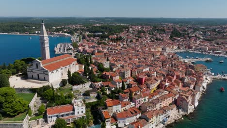 Aerial-view-of-old-town-Rovinj,-famous-ancient-Croatian-city-at-the-sea