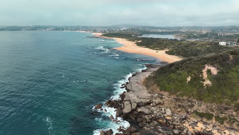 Australiens-Küste-Neu-Interpretiert:-Ein-Tag-Im-Idyllischen-Naturschutzgebiet-Spoon-Bay-An-Der-Zentralküste-Australiens