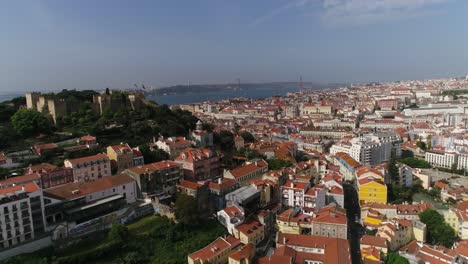 Luftaufnahme-Der-Burg-São-Jorge-Mit-Blick-Auf-Lissabon