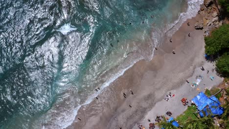 Bird's-Eye-View-Over-Crystal-Bay-Beach-In-Nusa-Penida,-Bali,-Indonesia---drone-shot
