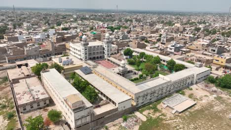 Aerial-View-Of-University-Campus-In-Sindh,-Pakistan