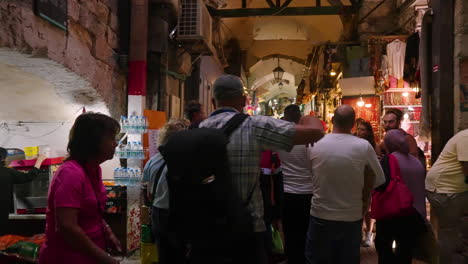 Menschenmenge-Auf-Dem-Arabischen-Souk-Markt-In-Der-Altstadt-Von-Jerusalem