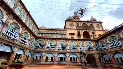 Elegante-Arquitectura-Exterior-Del-Palacio-Maharajá-De-Mysore-En-La-Ciudad-De-Mysore,-Karnataka