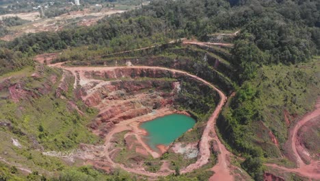 Tagebau-Nam-Salu-Bei-Belitung-Indonesien-Tagsüber,-Luftaufnahmen
