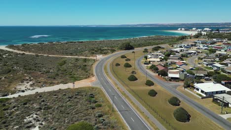 Coastal-sunny-dreamy-road-in-Geraldton,-Western-Australia