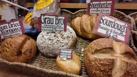 Auswahl-An-Brot-In-Einer-Familiengeführten-Bäckerei