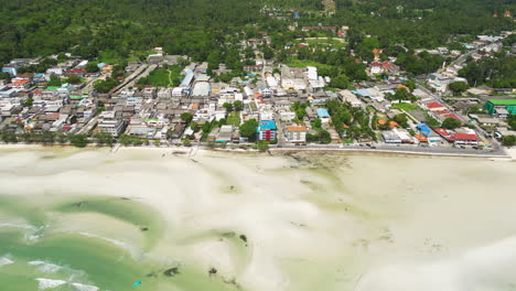 Beautiful-White-Sand-Coastal-Landscape-Of-Nathon-Town-In-Koh-Samui,-Thailand