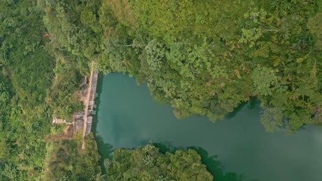 Vertical-Shot-Of-Tireo-Reservoir-In-Loma-De-Blanco-Bonao,-Dominican-Republic