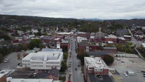 Aerial-View-Of-Street,-Federal-Government-Office,-City-Courthouse-And-Houses-In-Montpelier,-Vermont,-Washington,-USA