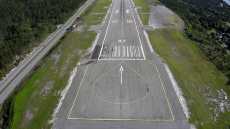 Primer-Plano-De-La-Aproximación-Al-Aeropuerto-De-Kvernberget-En-Kristiansund,-Noruega
