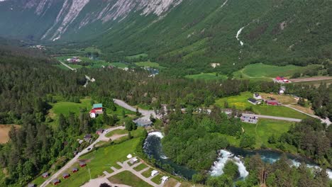 Drone-Sobre-Gudbrandsjuvet-En-Valldal-En-Noruega