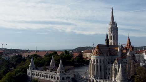 Matthias-Church-on-Castle-Hill-and-Fisherman's-Bastion-in-Budapest