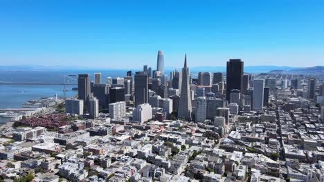 San-Francisco-Skyline-and-Bay-Views
