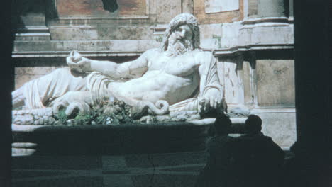 Liegende-Marmorstatue-Des-Flussgottes-Marforio-In-Rom-In-Den-1960er-Jahren