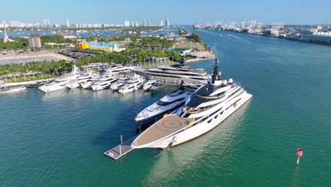 Ahpo-shines-at-the-2023-Miami-International-Boat-Show