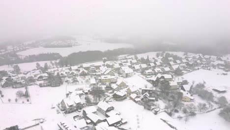 Kleines-Viertel-In-Deutschland-Im-Winter-Mit-Schnee-Bedeckt
