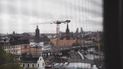 Paisaje-Urbano-De-Estocolmo-Suecia-Durante-Un-Día-Gris-Nublado